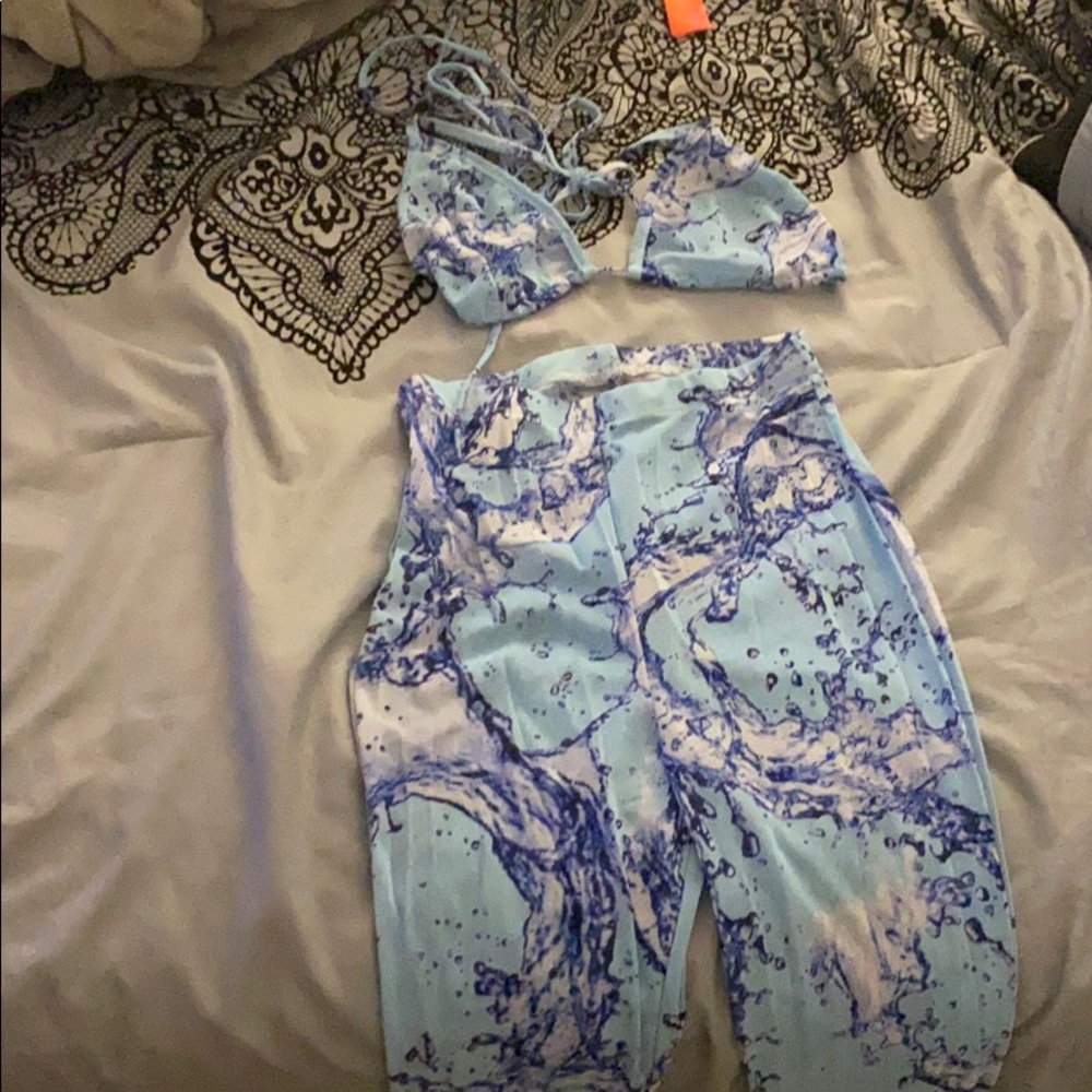 2 piece set - Picture 3 of 3